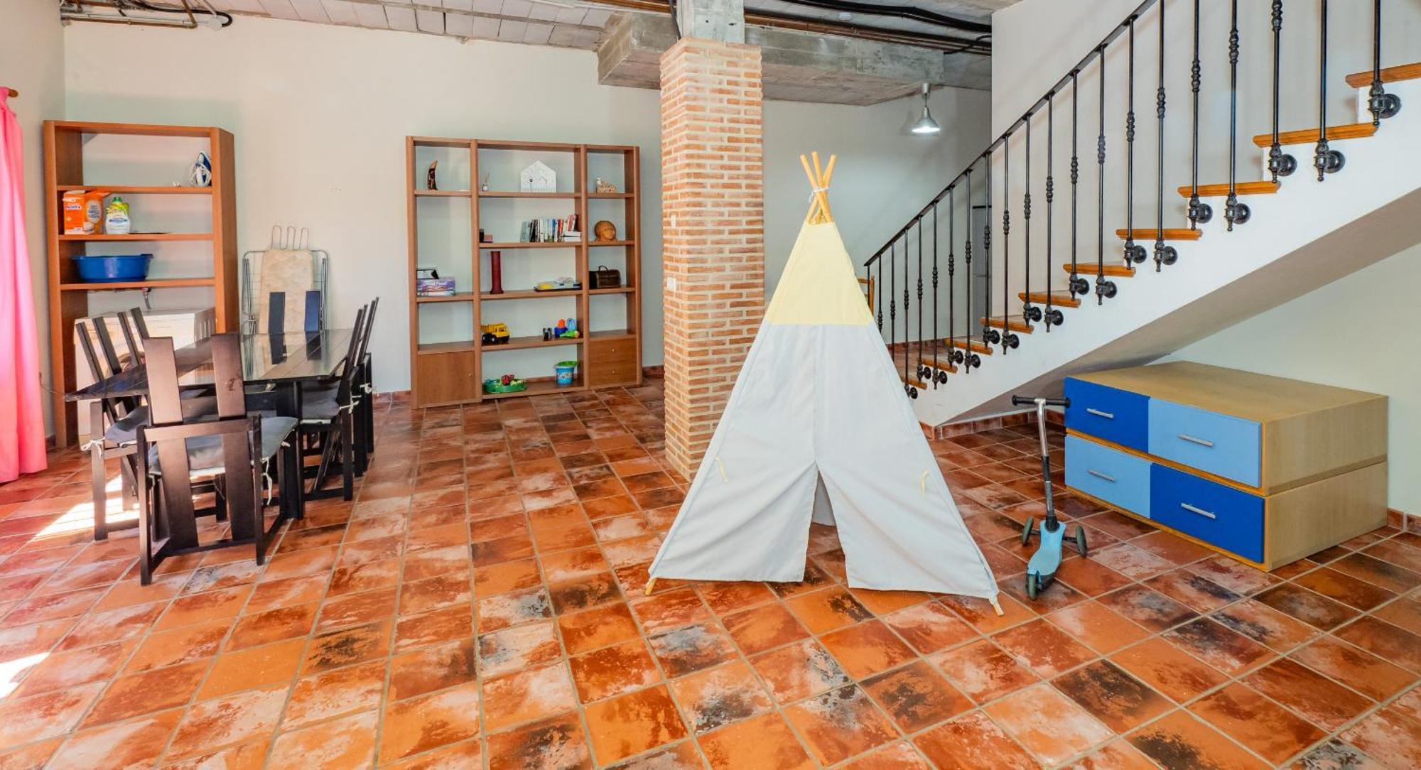Villa Cubo's La Era House Pueblo *